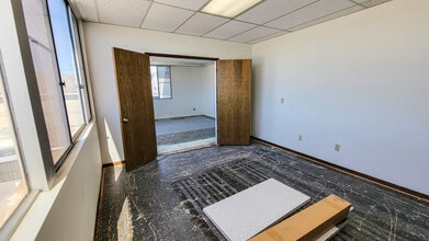 17993 US Highway 18, Apple Valley, CA for lease Interior Photo- Image 2 of 6