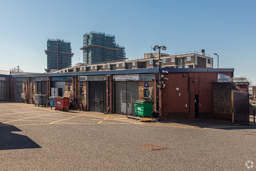 297 Ilderton Rd, London for lease - Building Photo - Image 3 of 7