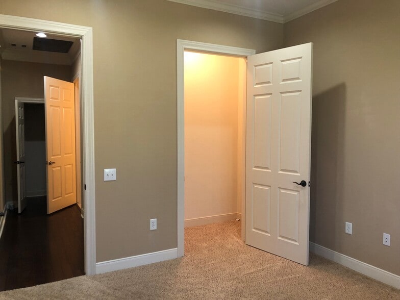 4501 Cartwright Rd, Missouri City, TX for lease - Interior Photo - Image 3 of 12