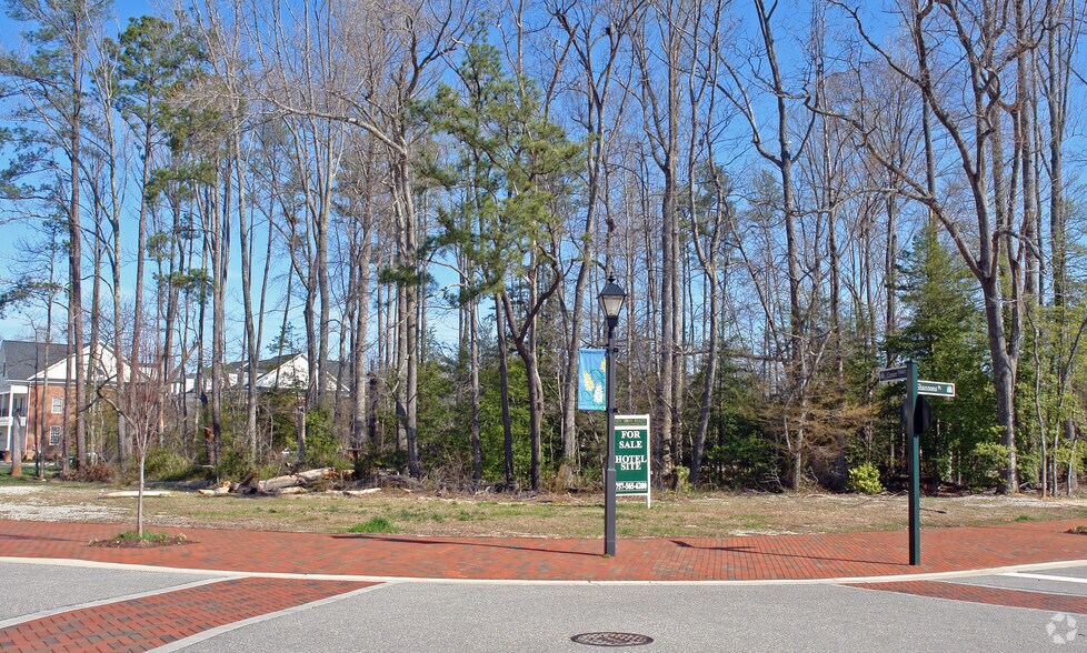 5220 Center St, Williamsburg, VA for sale - Primary Photo - Image 1 of 1