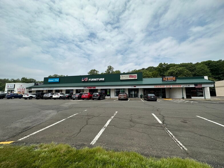 517-519 Boston Post Rd, Orange, CT for lease - Building Photo - Image 1 of 9