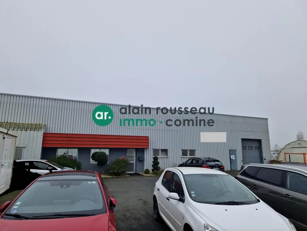 Flex in Cholet for lease Building Photo- Image 1 of 8