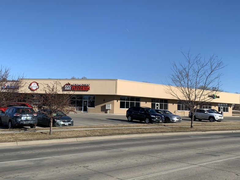 1300-1390 Hamilton Blvd, Sioux City, IA for lease - Building Photo - Image 2 of 2