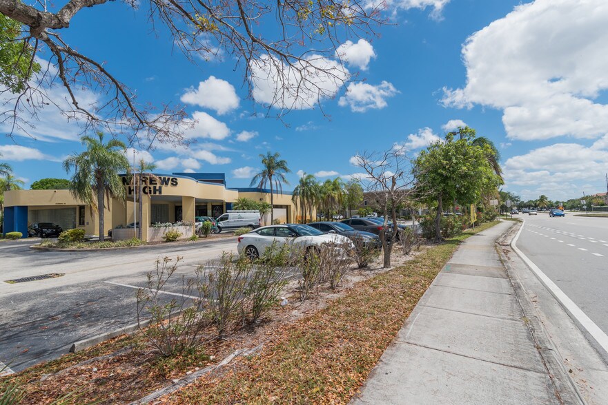 3500 N ANDREWS Ave, Pompano Beach, FL for sale - Building Photo - Image 3 of 3