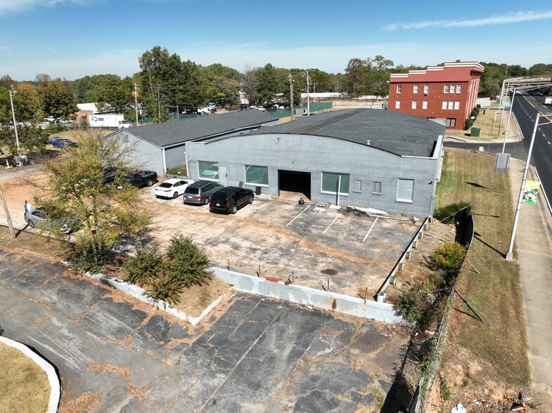 2485 Main St, East Point, GA for sale - Building Photo - Image 3 of 6