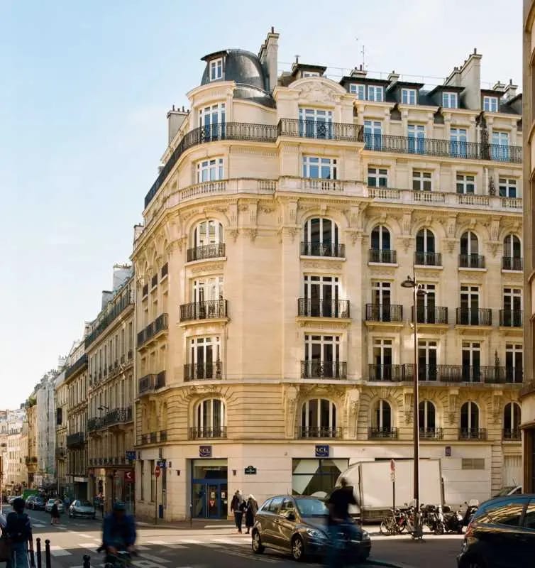 1 Rue Jules Lefebvre, Paris for lease Building Photo- Image 1 of 10