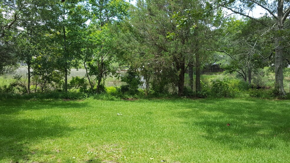 524 River Oaks, Gautier, MS 39553