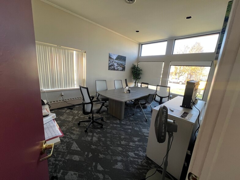 170 East Ave, Lockport, NY for sale - Building Photo - Image 2 of 19