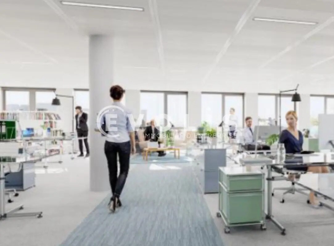  in Montigny-le-Bretonneux for sale Building Photo- Image 1 of 7