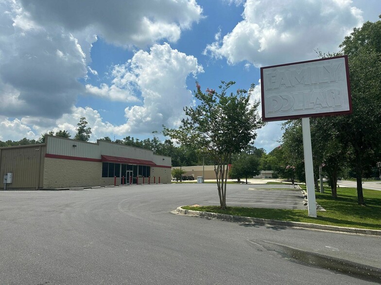 702 S Waukesha St, Bonifay, FL for lease - Building Photo - Image 2 of 3