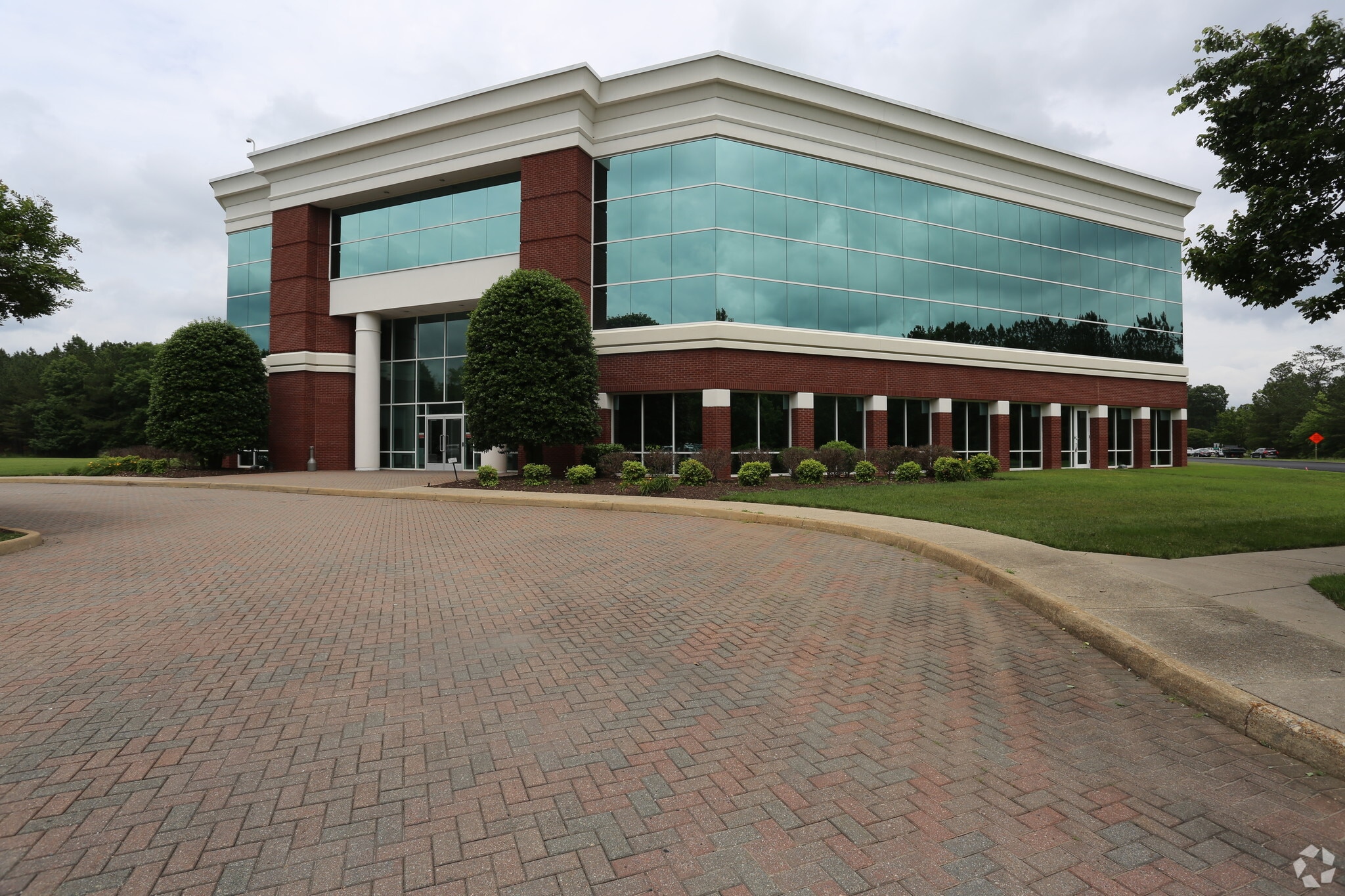 9401 Courthouse Rd, Chesterfield, VA 23832 Centre Court