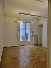 Office in Paris for lease Interior Photo- Image 2 of 7