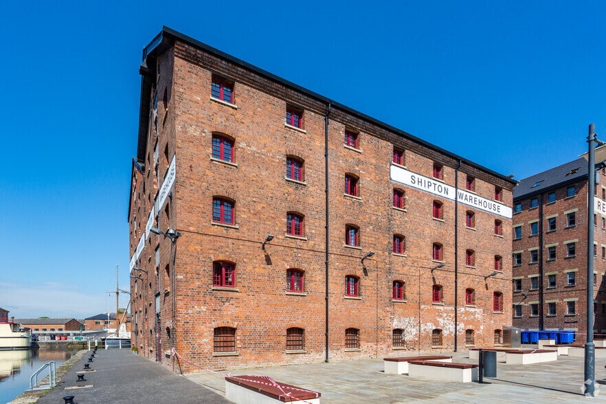 The Docks, Gloucester for sale - Primary Photo - Image 1 of 1