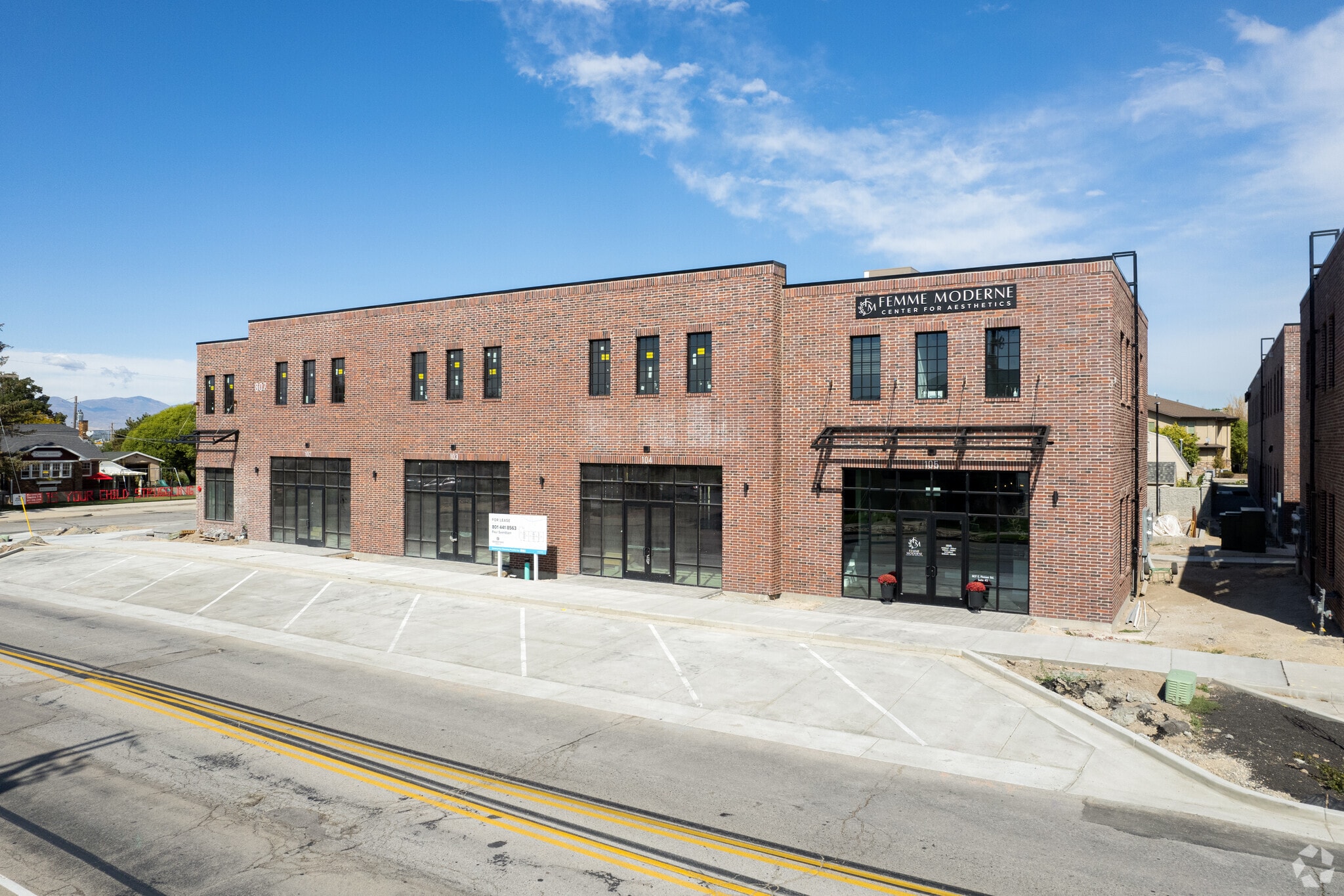 807 E Pioneer Rd, Draper, UT for lease Primary Photo- Image 1 of 7