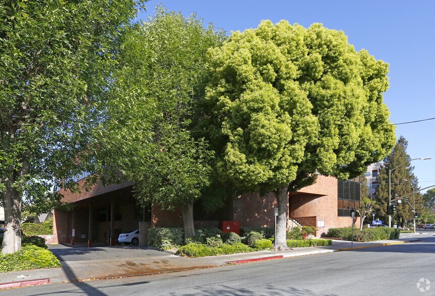 2110 Forest Ave, San Jose, CA for lease - Building Photo - Image 2 of 6