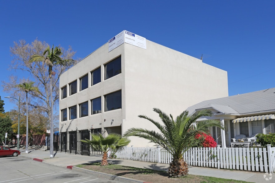 726 Cole Ave, Los Angeles, CA for sale - Building Photo - Image 2 of 12