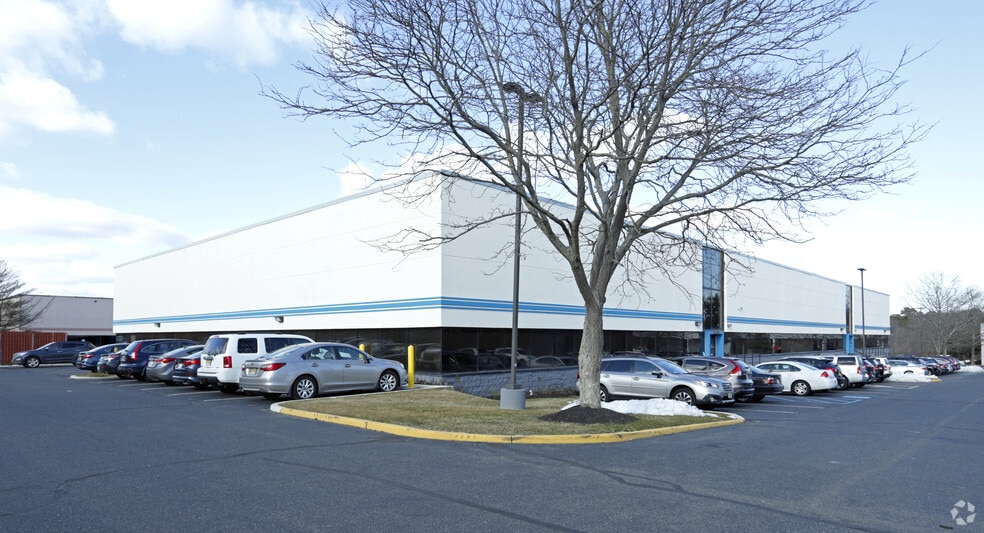 1400 Jumping Brook Rd, Neptune, NJ 07753