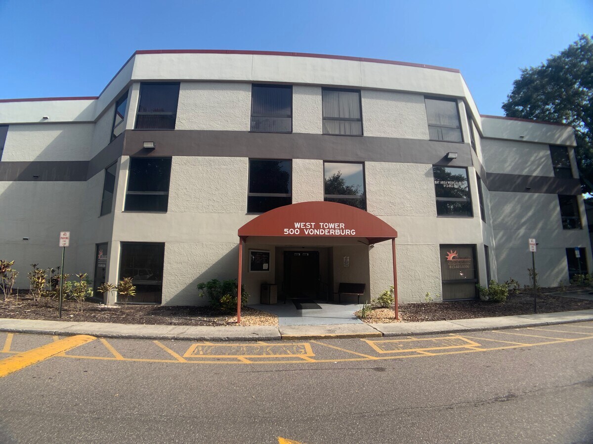 500 Vonderburg Dr, Brandon, FL 33511