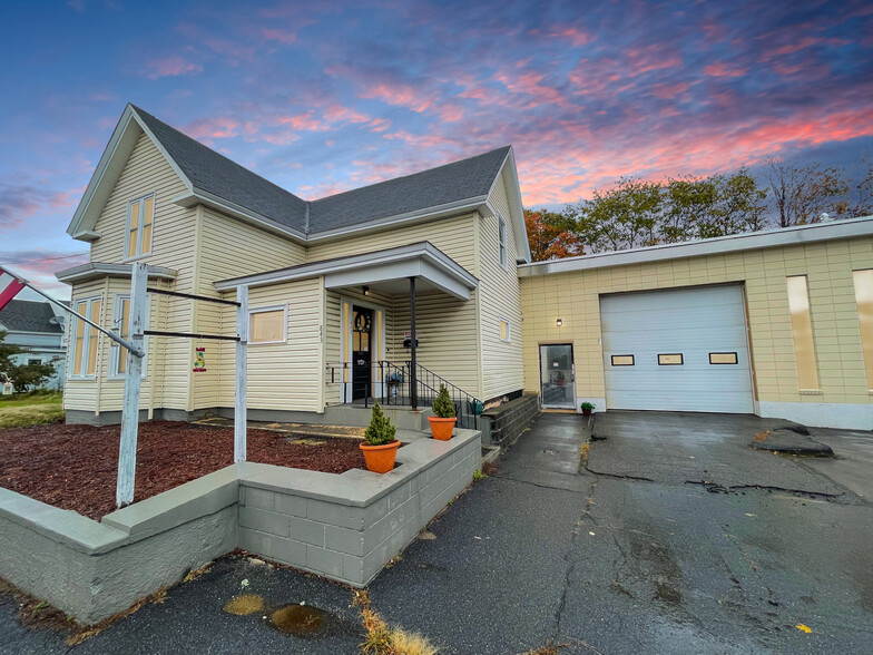 843 Main St, Clinton, MA for sale - Building Photo - Image 1 of 1