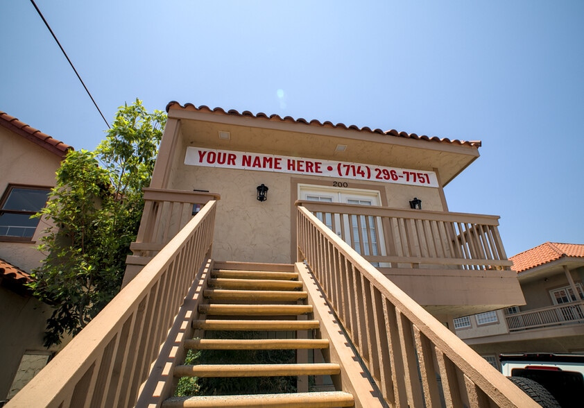 300 N Tustin Ave, Santa Ana, CA for lease - Building Photo - Image 2 of 13