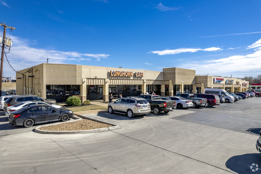 12311 Nacogdoches Rd, San Antonio, TX for lease - Building Photo - Image 1 of 17