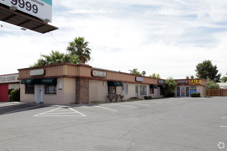 2028-2032 E Charleston Blvd, Las Vegas, NV for sale - Primary Photo - Image 1 of 1