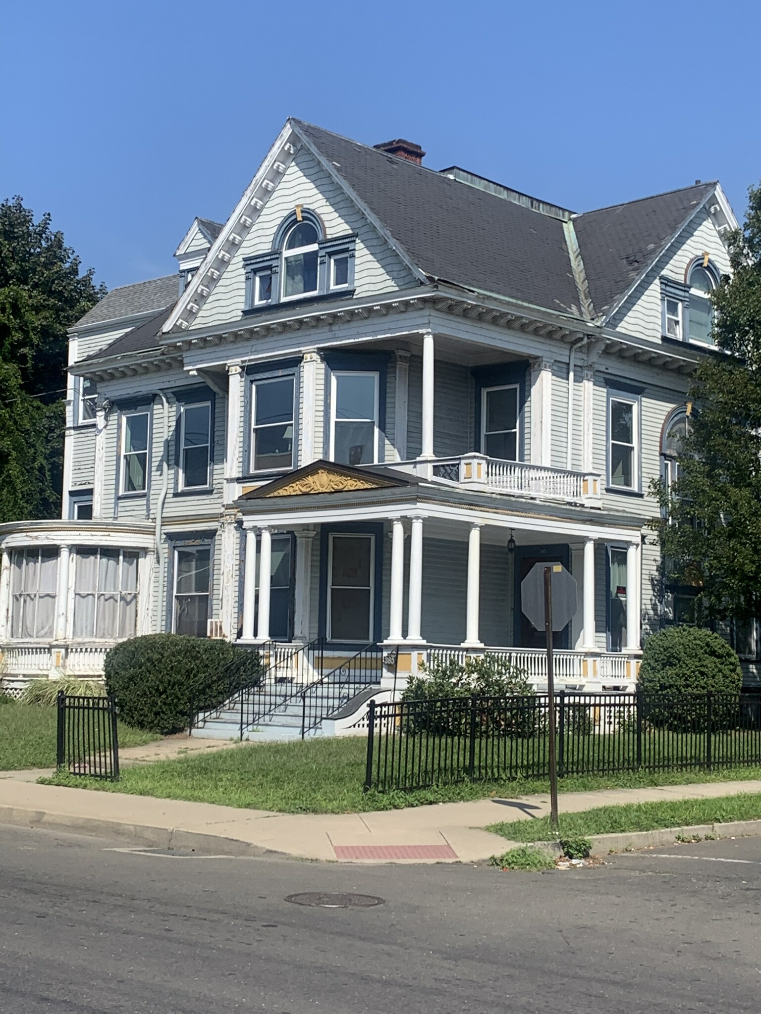 385 Barnum Ave, Bridgeport, CT for sale Primary Photo- Image 1 of 1