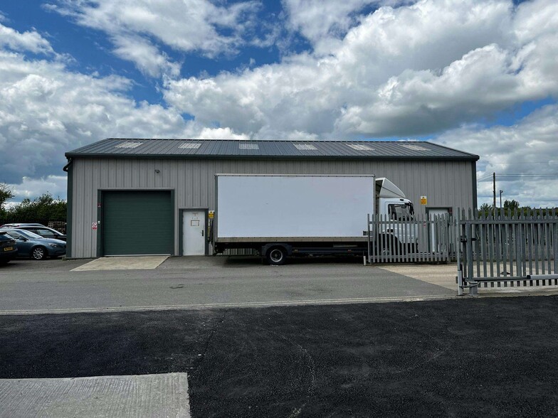 Rowden Ln, Leighton Buzzard for lease - Building Photo - Image 1 of 1