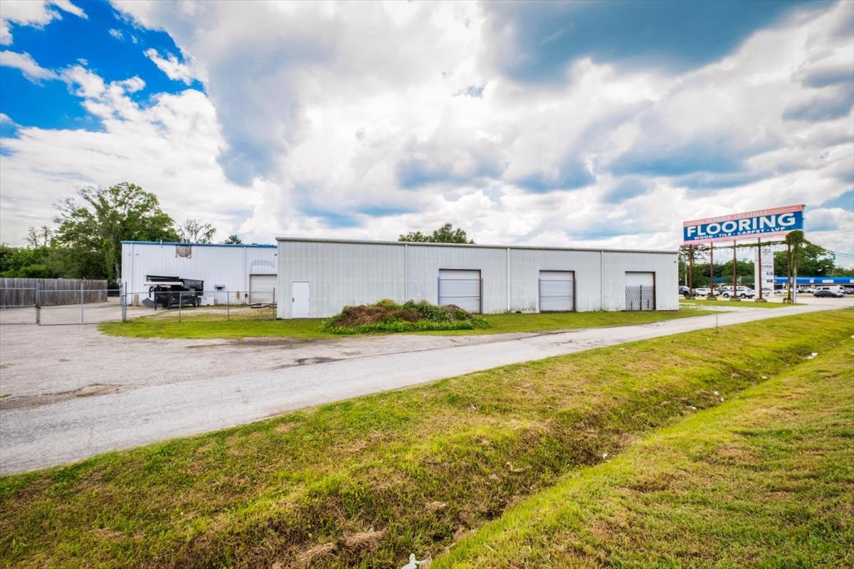 619 Cassat Ave, Jacksonville, FL 32205 Flooring America Bldg