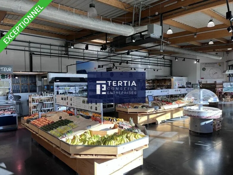 Retail in Le Crès for lease - Building Photo - Image 3 of 8