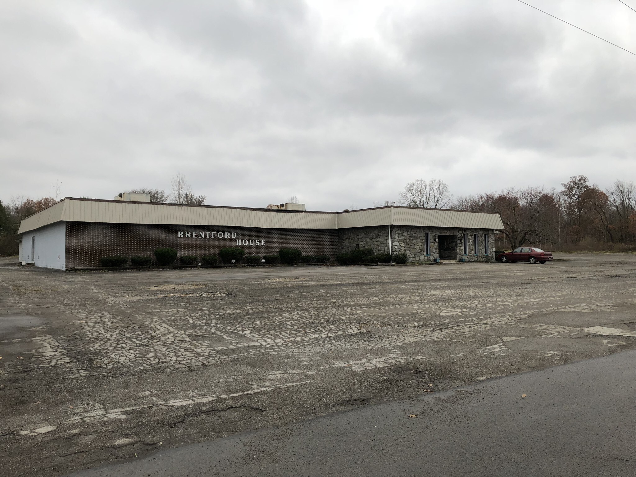 737 Myron St, Hubbard, OH for sale Building Photo- Image 1 of 1