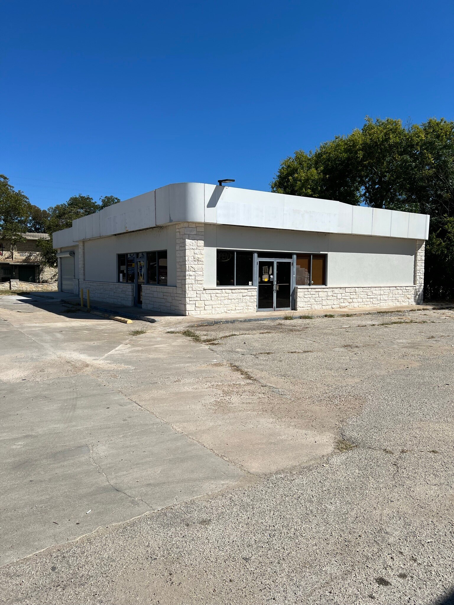 48 Main St, Blanco, TX for sale Primary Photo- Image 1 of 1