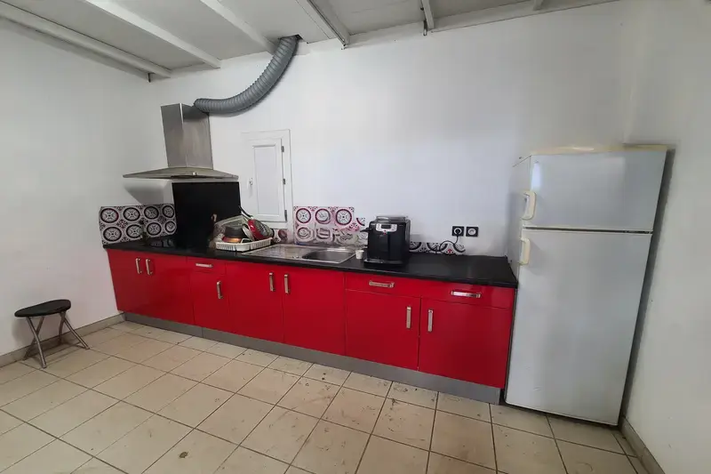 Flex in Béziers for lease Interior Photo- Image 1 of 7