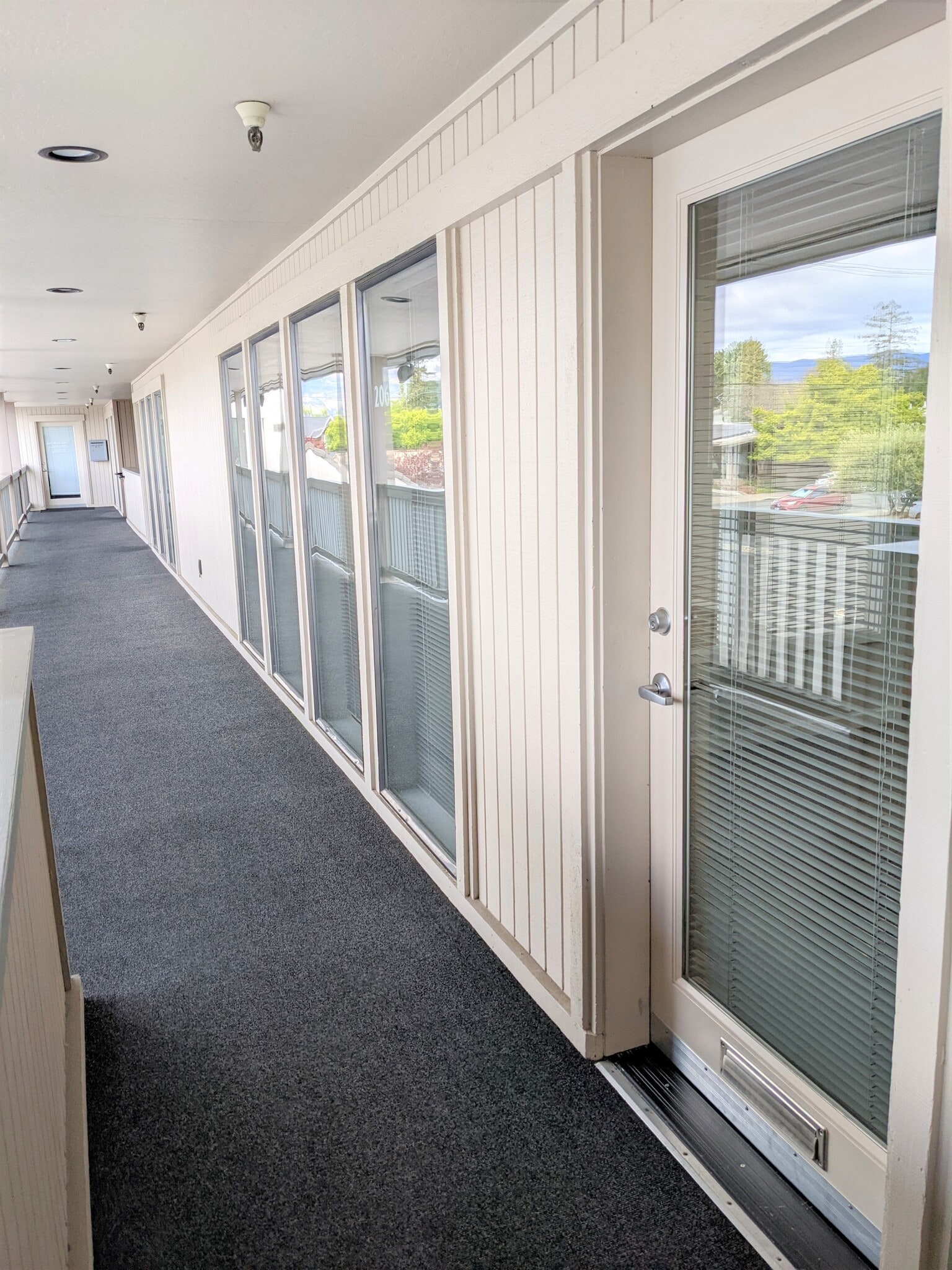 1100 Lincoln Ave, Napa, CA for lease Interior Photo- Image 1 of 5