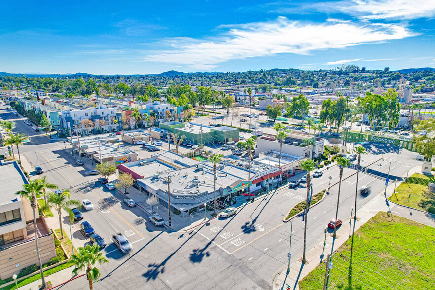 145-159 S Orange St, Escondido, CA for lease - Building Photo - Image 2 of 25