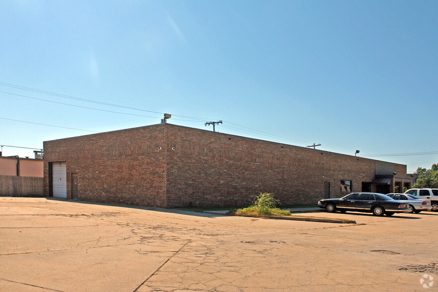 3160 N Portland Ave, Oklahoma City, OK for lease - Primary Photo - Image 1 of 57