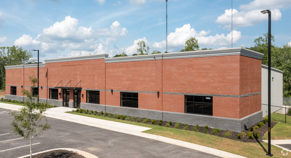 1000 Bricksteel Ln, Garner, NC for lease - Building Photo - Image 1 of 8