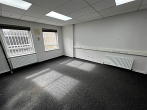 89 University St, Belfast for lease Interior Photo- Image 2 of 4