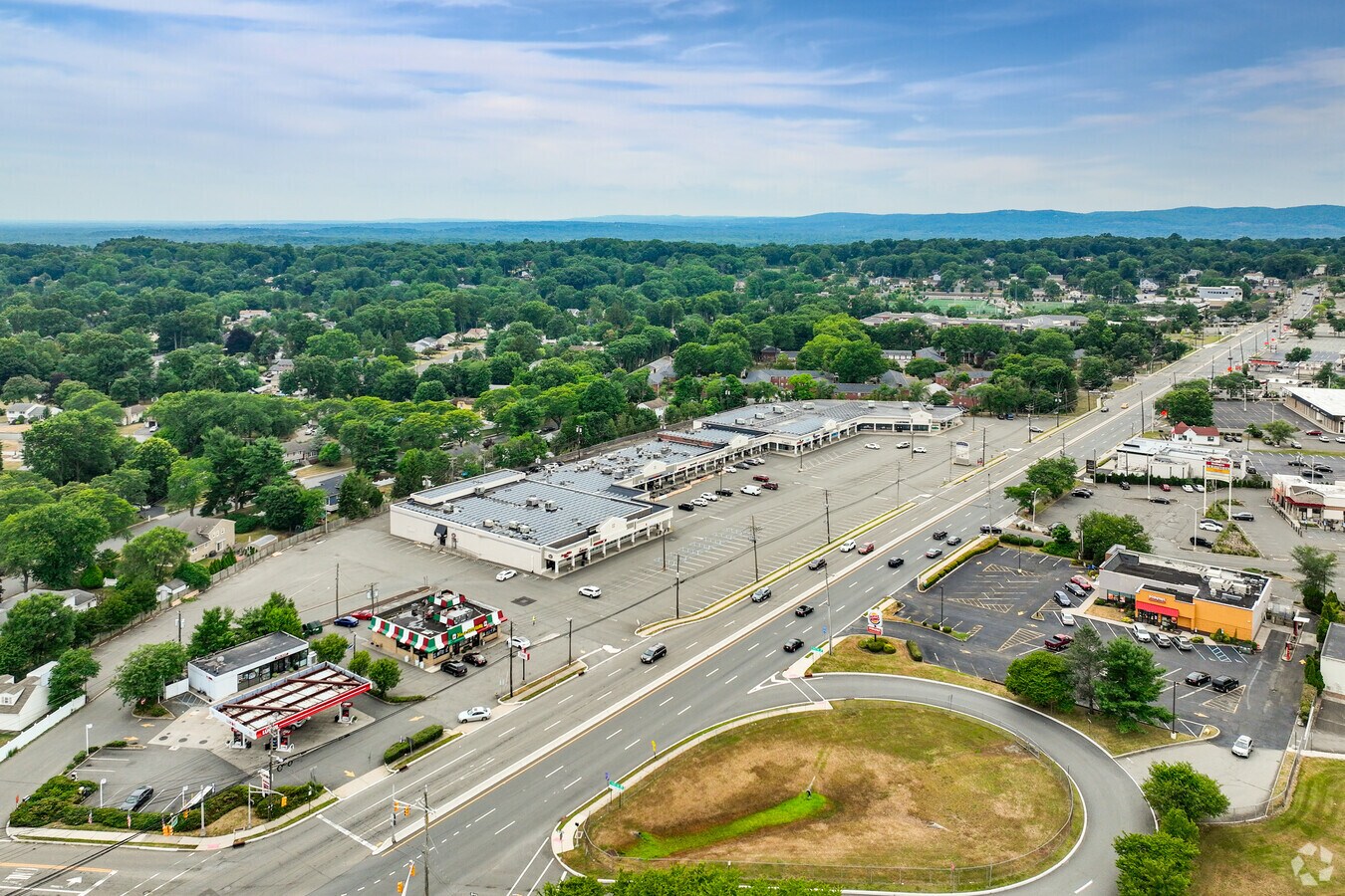 1055 Hamburg Tpke, Wayne, NJ 07470