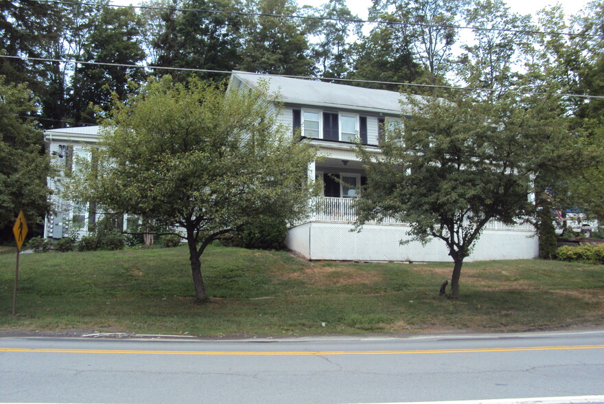 379 S Main St, Montrose, PA for sale - Building Photo - Image 2 of 16