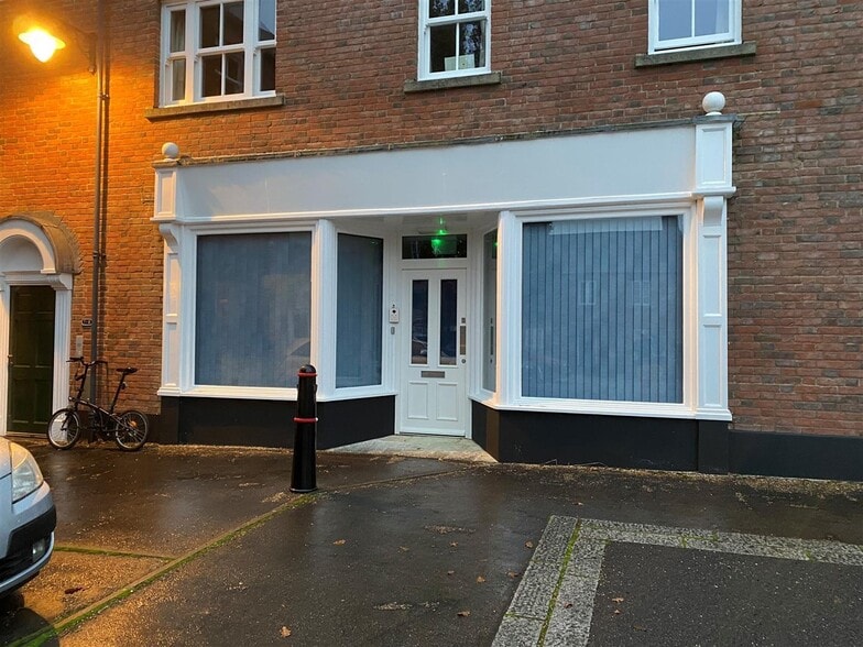 1-14 Challacombe Sq, Dorchester for sale - Building Photo - Image 1 of 1