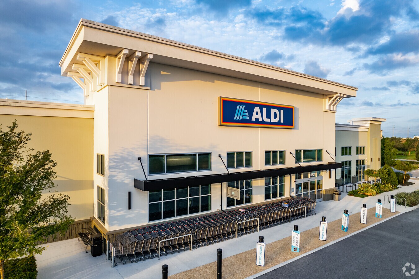 1160111643 Regency Village Dr, Orlando, FL 32821