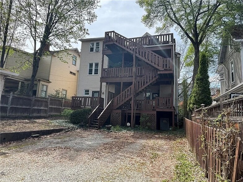 715 Ivy St, Pittsburgh, PA for sale - Building Photo - Image 2 of 3