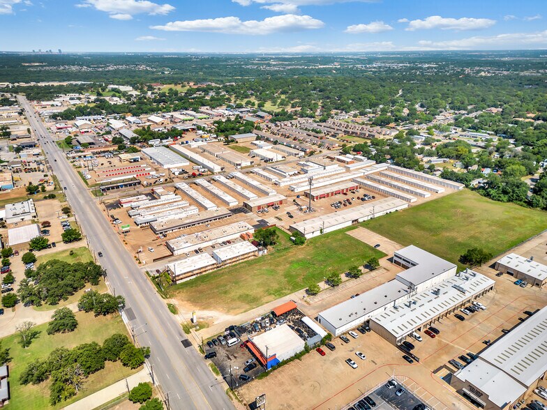 300-331 Aaron Ave, Arlington, TX for sale - Building Photo - Image 1 of 1