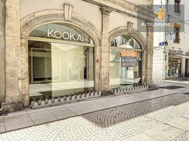 1 Rue Du Tribunal, Bourgoin-Jallieu for lease - Building Photo - Image 1 of 9