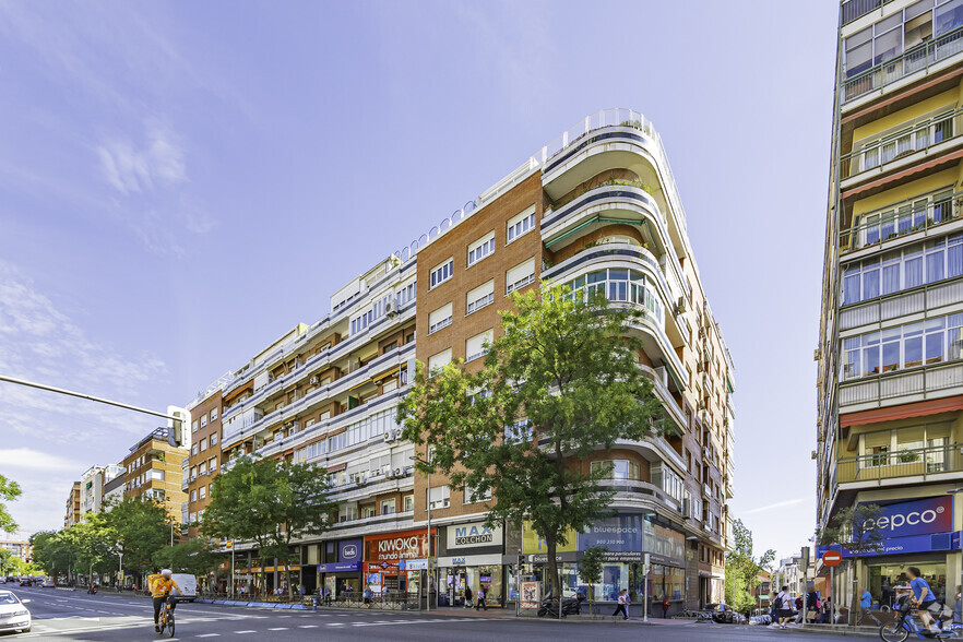 Calle Manuel Luna, 1, Madrid, Madrid for sale - Building Photo - Image 2 of 2