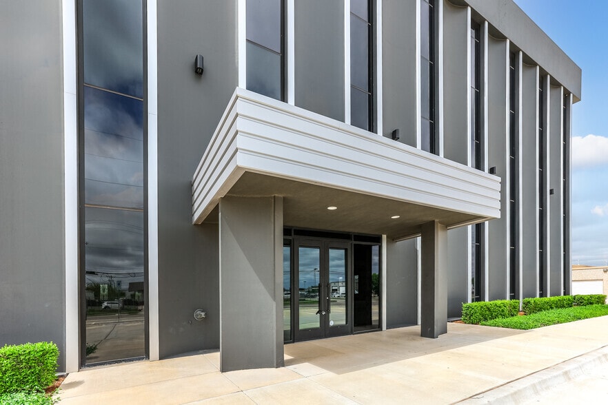 3303 S Meridian Ave, Oklahoma City, OK for sale - Building Photo - Image 3 of 3