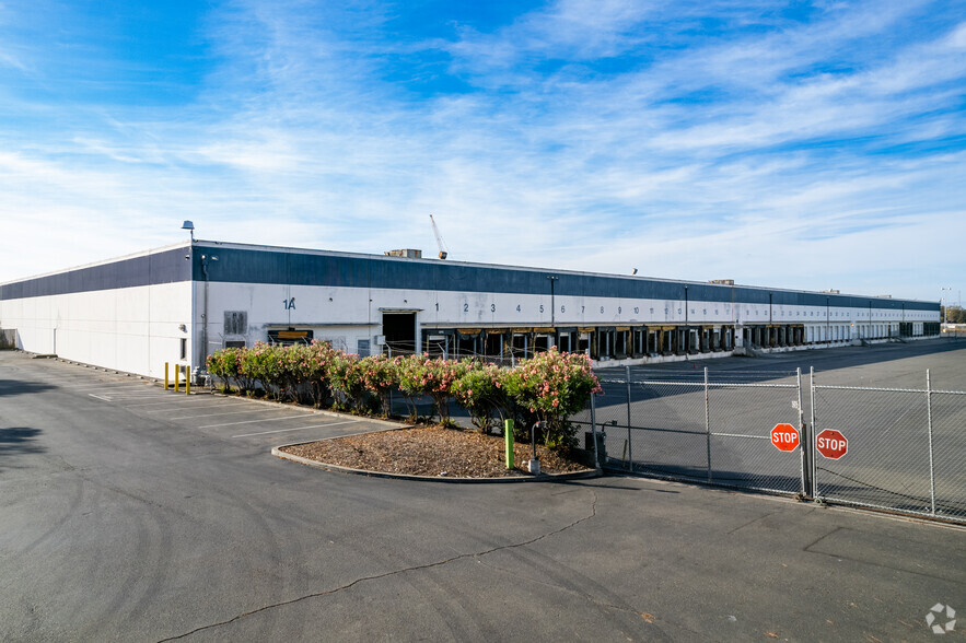 25509 Industrial Blvd, Hayward, CA for lease - Building Photo - Image 3 of 22