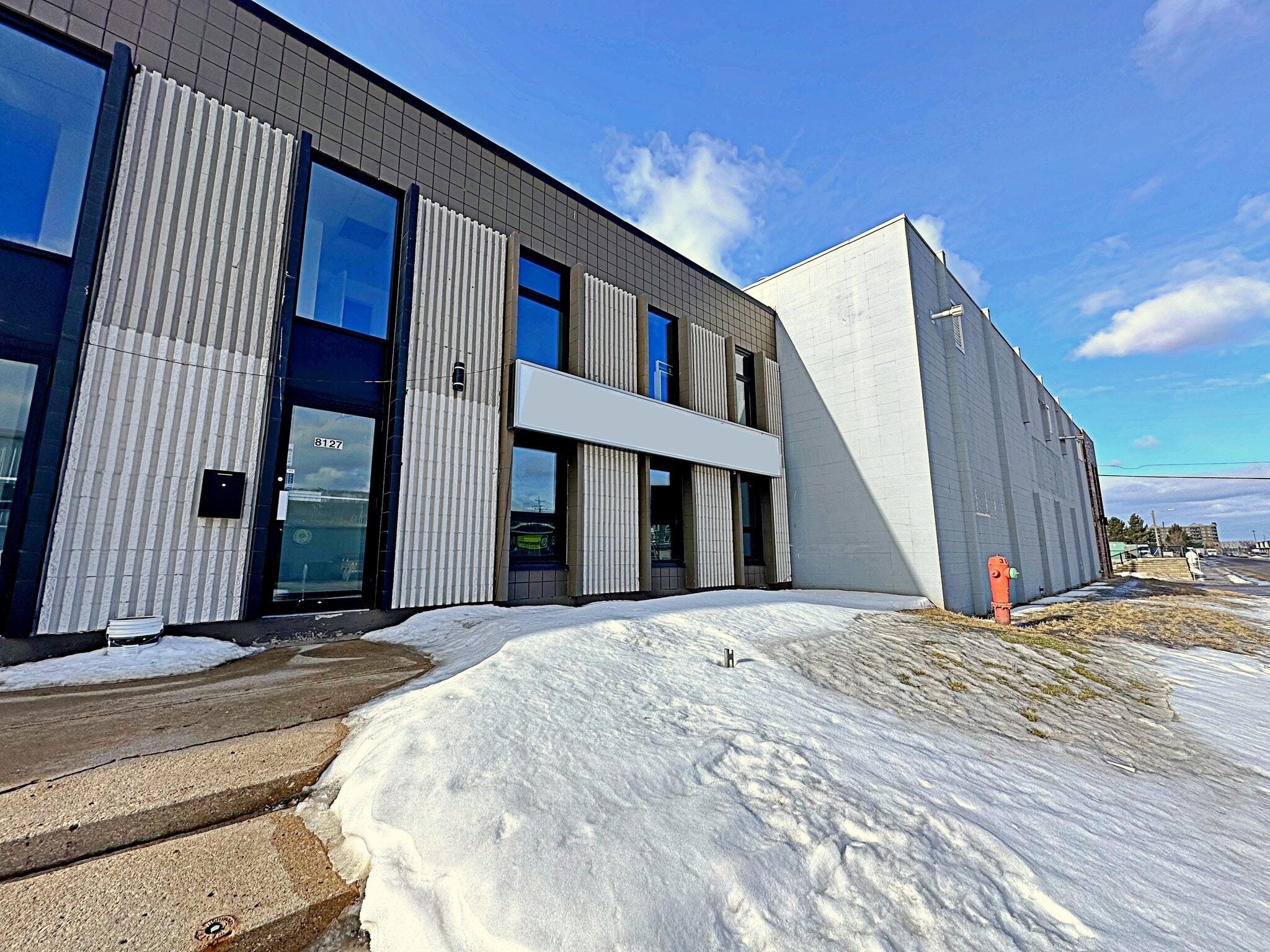 8127 Fraser Av, Fort McMurray, AB for lease Interior Photo- Image 1 of 45