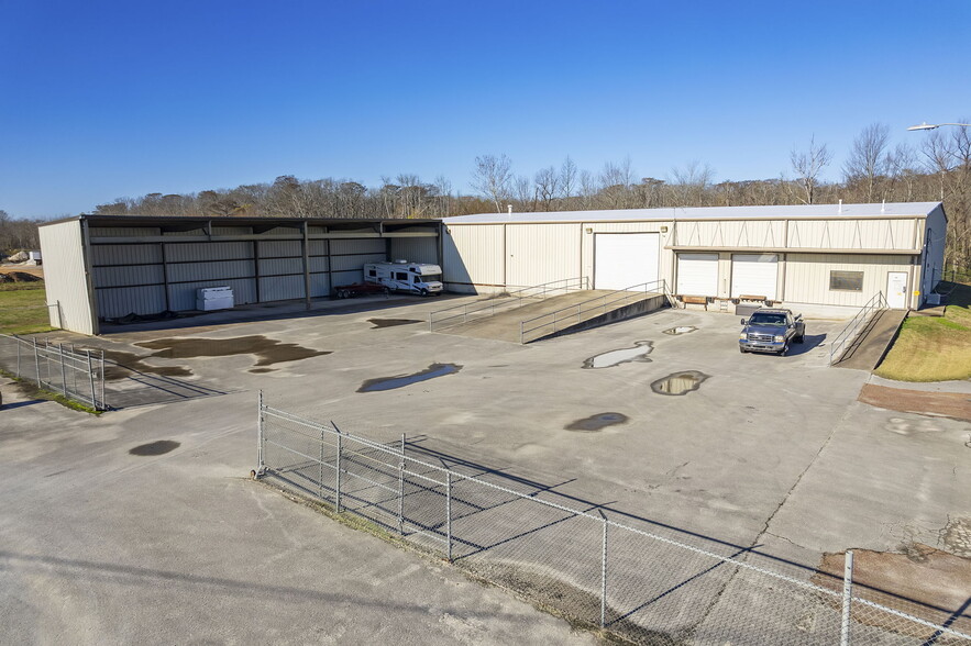 75 United Dr, Jackson, TN for sale - Building Photo - Image 1 of 27